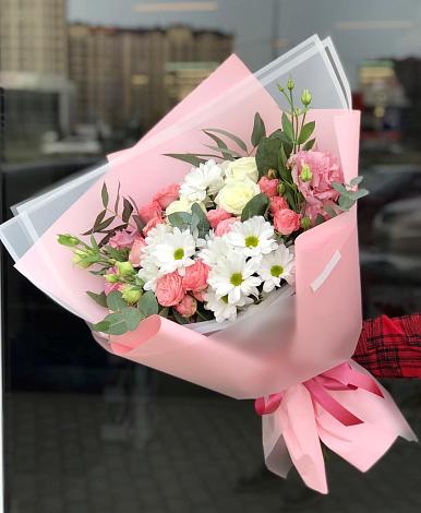 Букет цветов из: Розы, Лизиантусы и Хризантемы в Степановке
